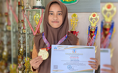 Siswa MTs Al-Islam Bantur Raih Medali Emas Tingkat Nasional Olimpiade Bahasa Arab